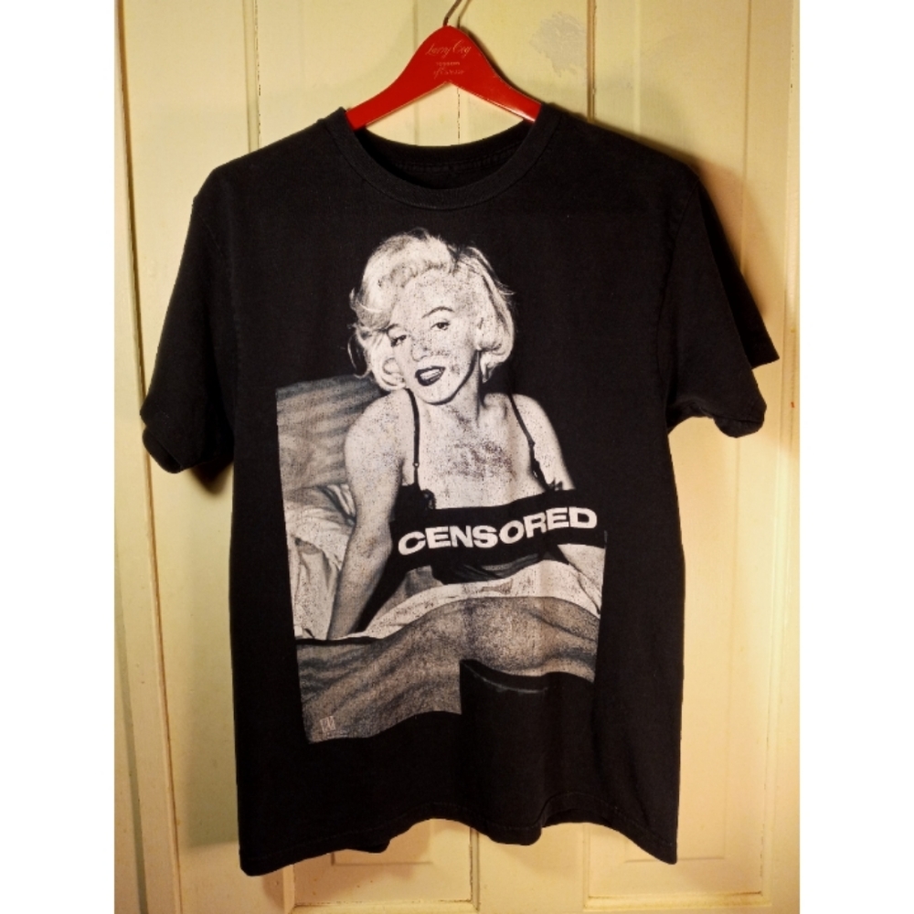 Red Carpet Noir Marilyn Monroe tee shirt T